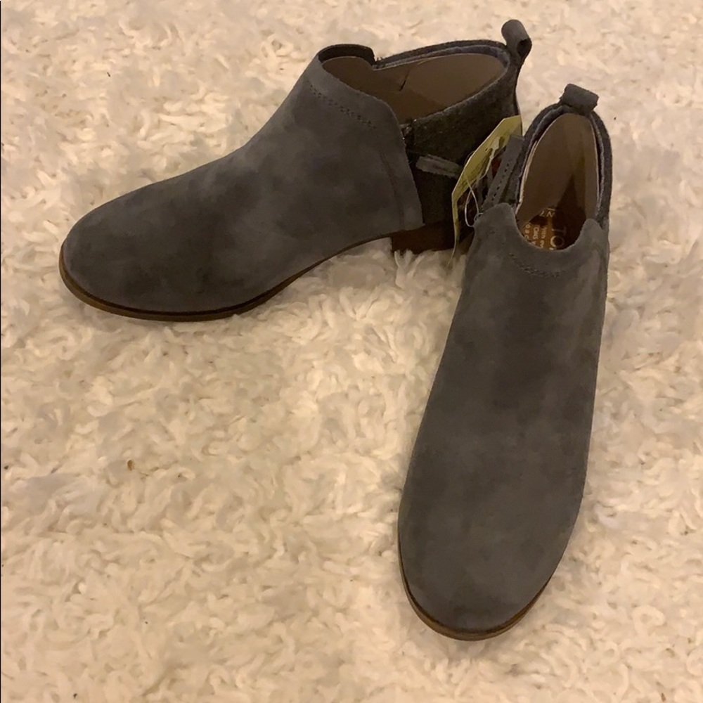 Toms Deia Zip Bootie